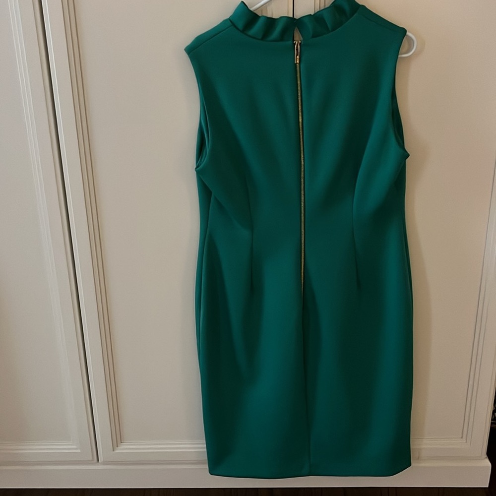 Bright green Calvin Klein size 14. NWOT - Picture 3 of 4